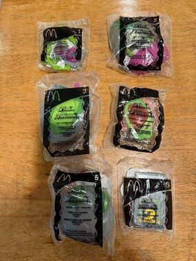 New Sealed Complete Spy Kids 2 McDonalds Toys (2002)